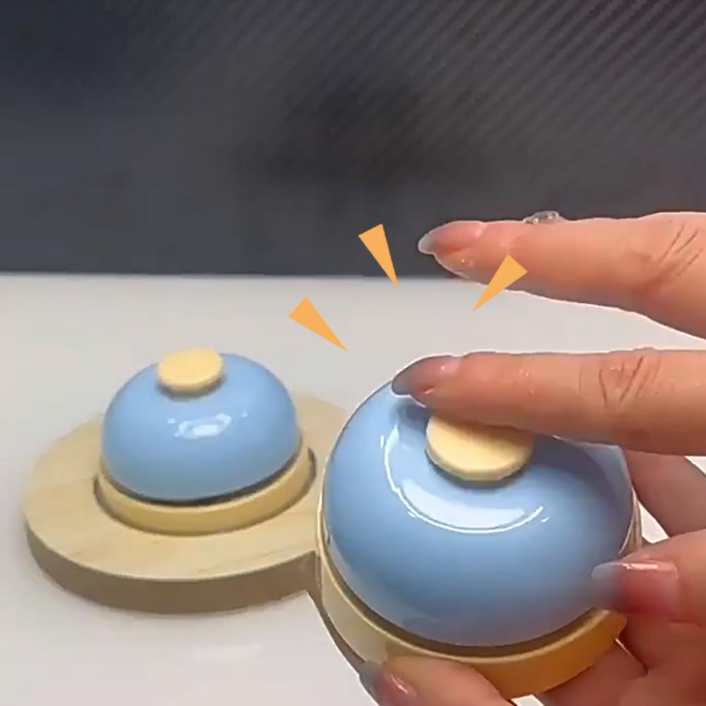 Hand-pressed Bell Toy Hand Cla - Board Game Cafe recension och pris