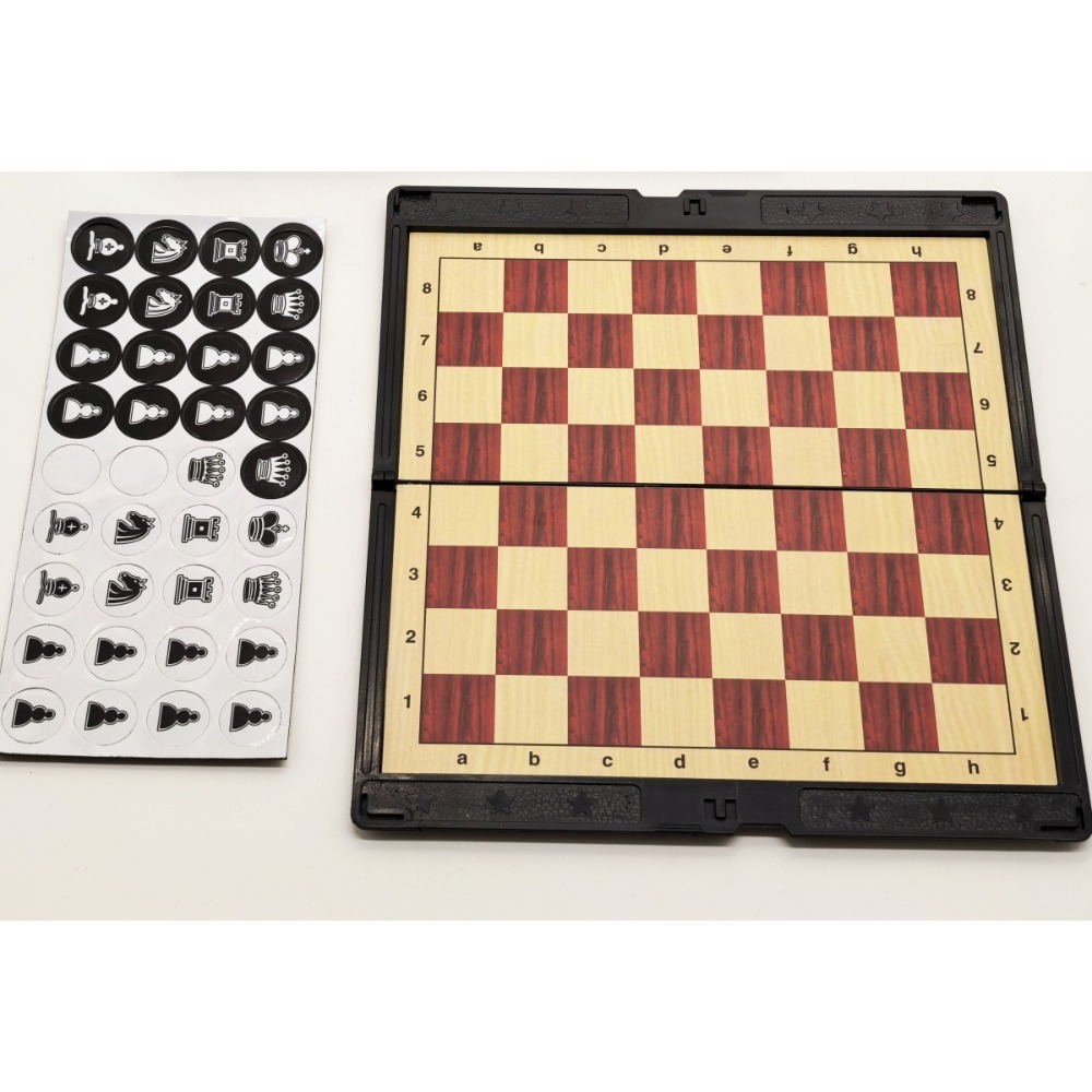 Mini Chess Set with Folding Ma - Board Game Cafe recension och pris