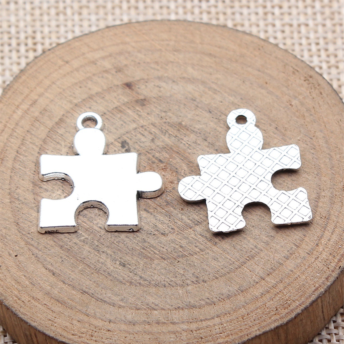 WYSIWYG 10pcs 23x20mm 2 Colors - Board Game For 2 People recension och pris