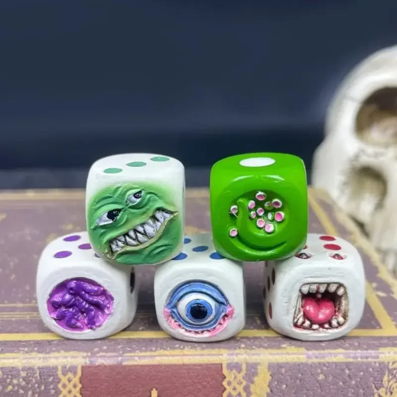 Resin Monster Face Dice Set Ha - Board Game Dungeons And Dragons recension och pris