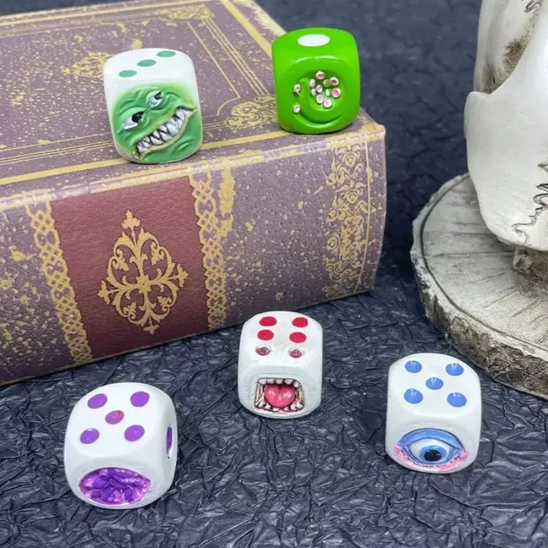 Resin Monster Face Dice Set Ha - Board Game Dungeons And Dragons recension och pris